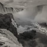 Les chutes d’Iguaçu en noir et blanc