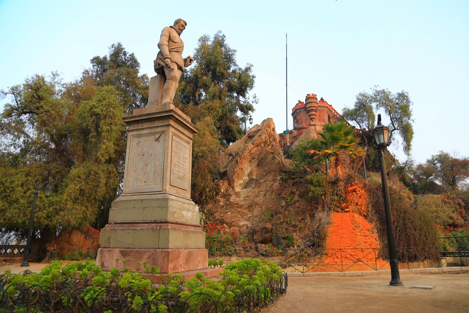 Statue et jardins du cerro