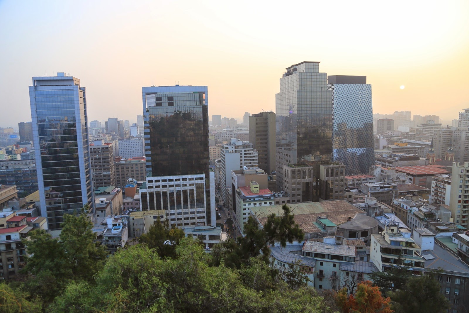 Tours de verre du centre de Santiago