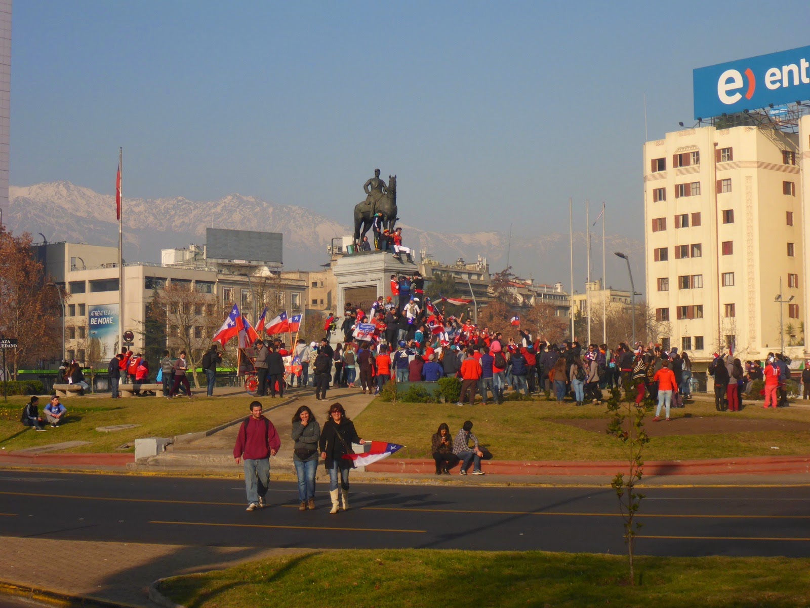 Supporters chiliens sur la Plaza Italia