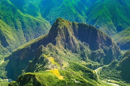 Le Machu Picchu et le Wayna Picchu vus depuis le sommet de la Montaña