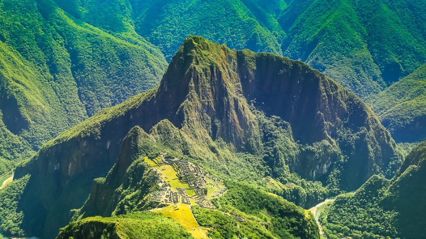 Le Machu Picchu et le Wayna Picchu vus depuis le sommet de la Montaña