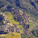 La citadelle inca vue depuis le sommet de la Montaña
