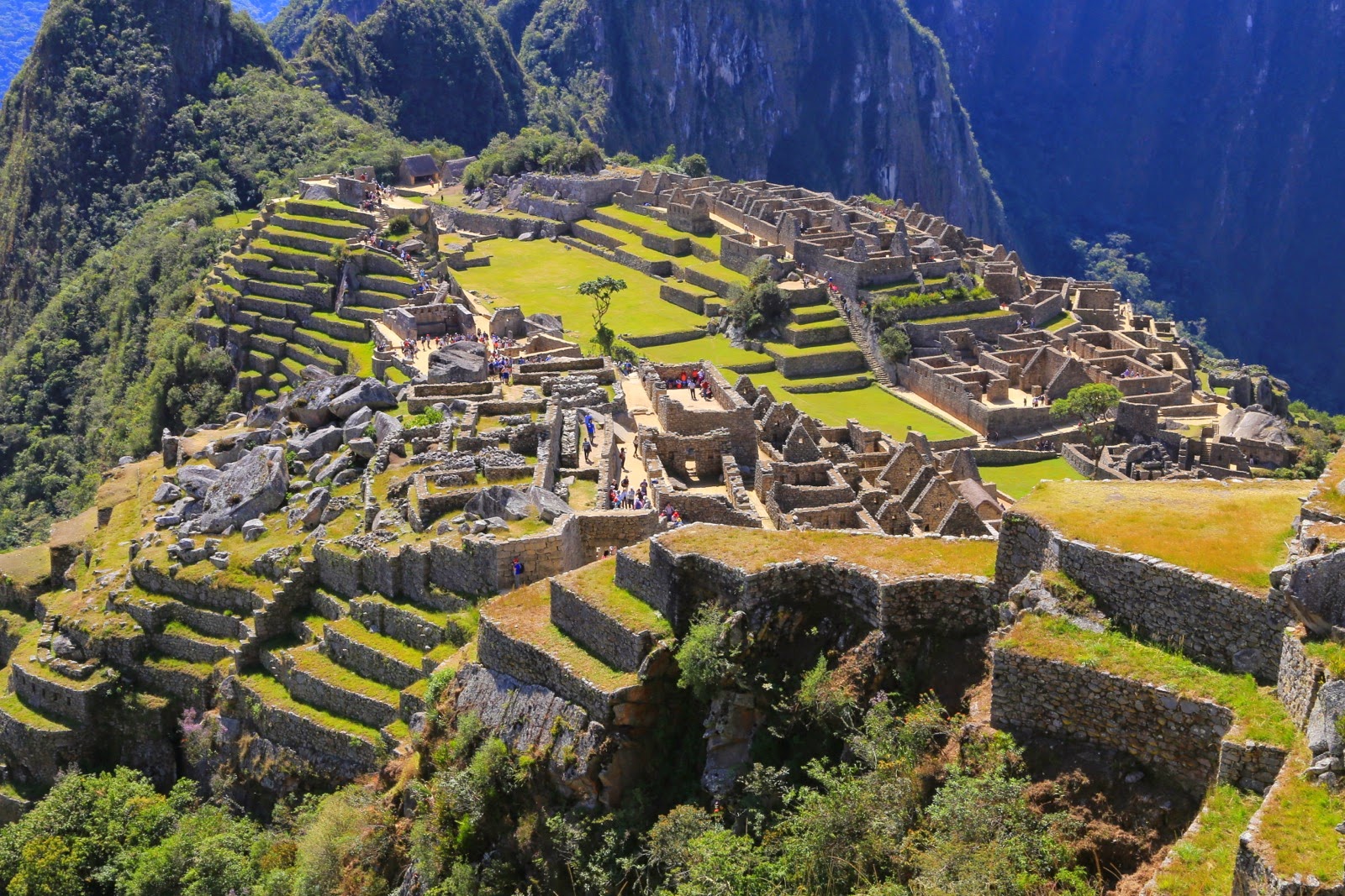 Terrasses et ruines de la citadelle vues d’en haut