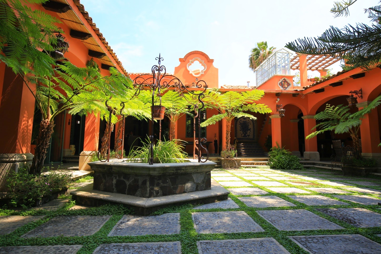 Patio et fontaine de l’hacienda
