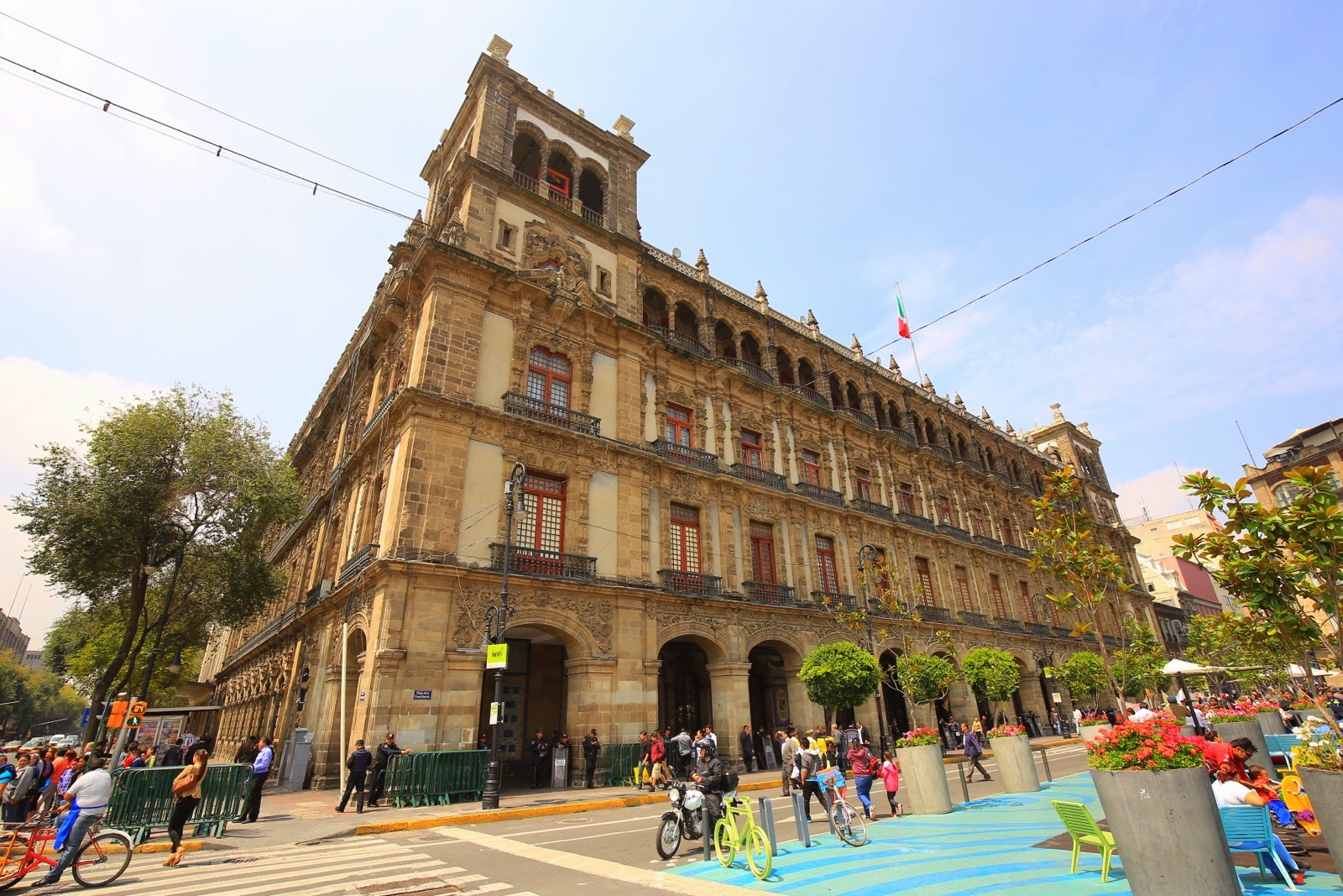 Immeuble colonial en bordure du Zócalo