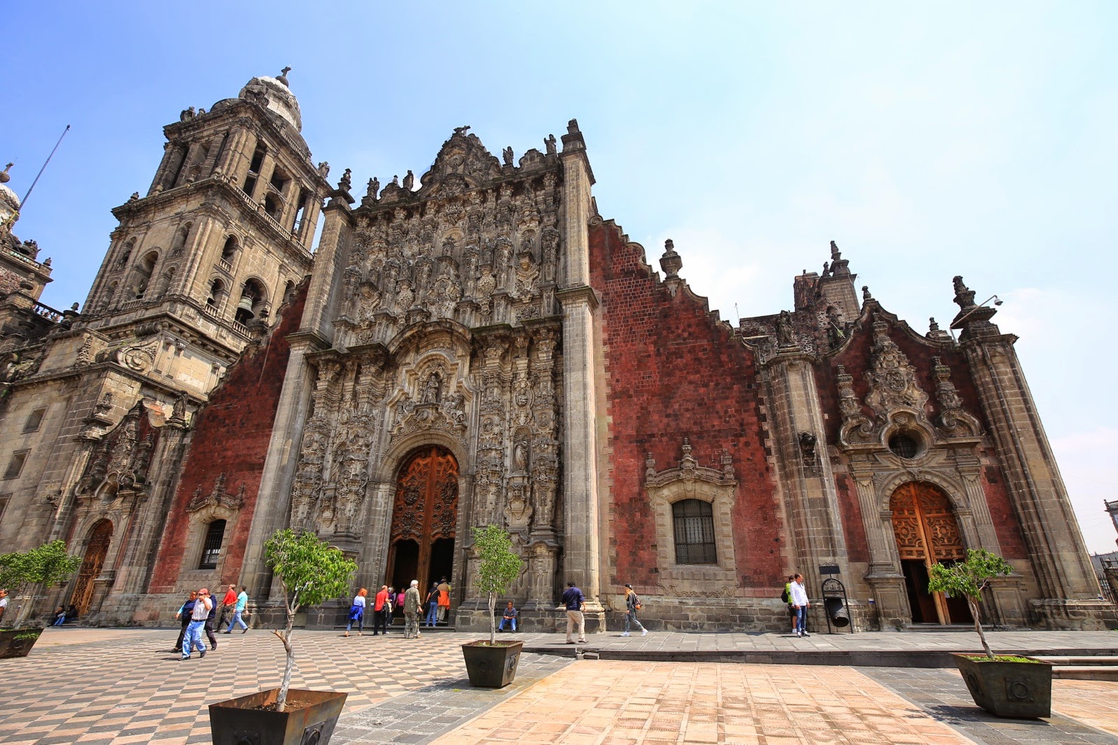 Façade baroque du Sagrario Metropolitano