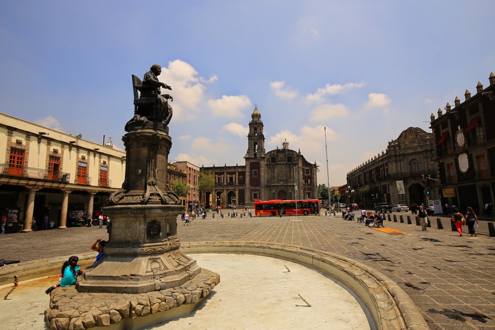 Place et églises coloniales du centre historique