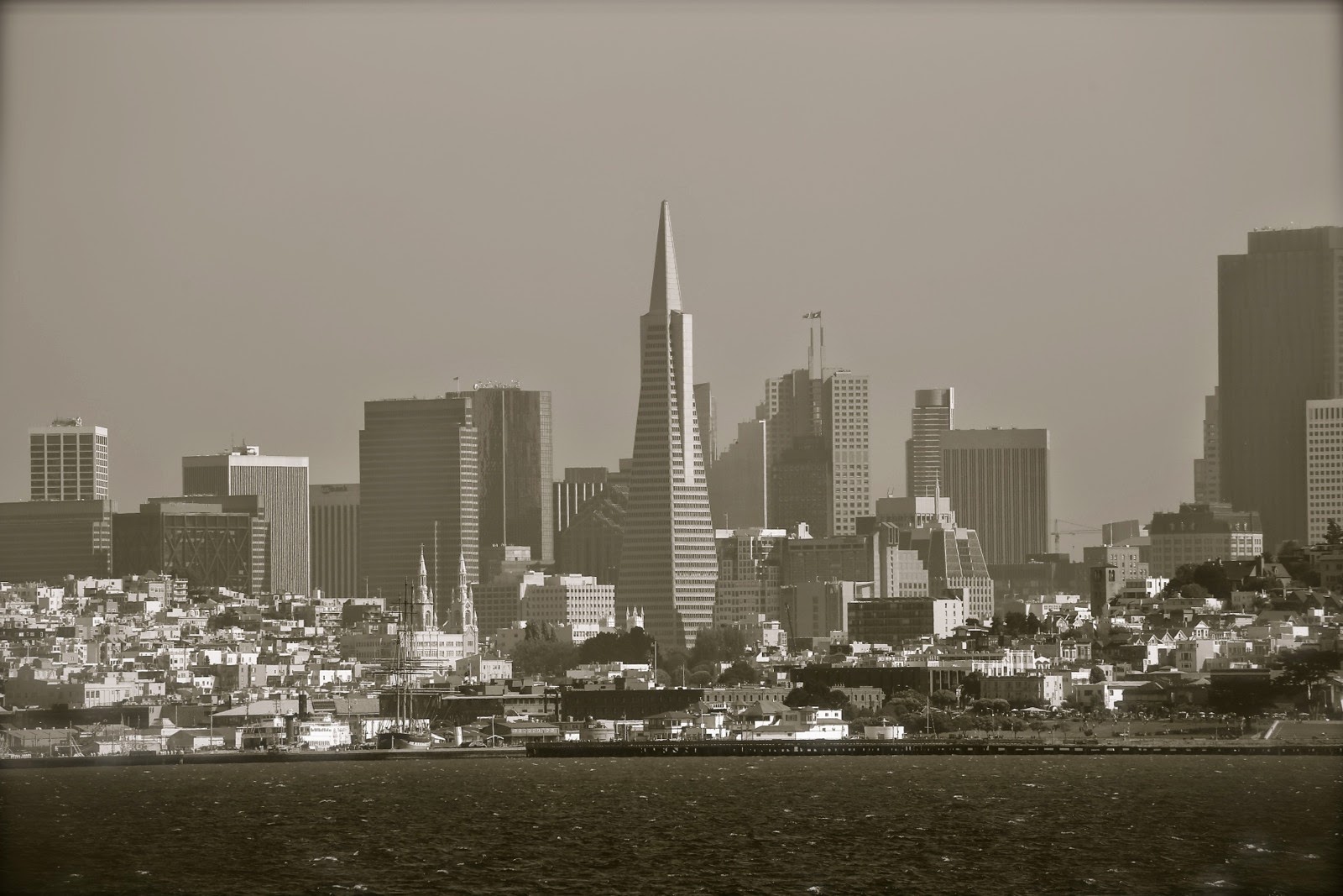 La Transamerica Pyramid vue de la baie