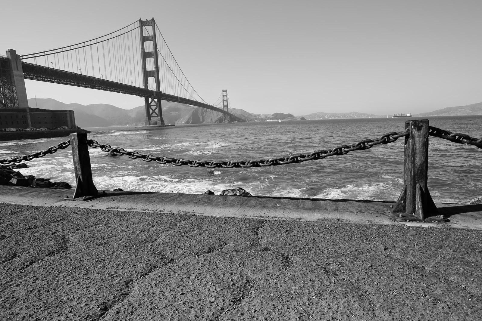 Le Golden Gate Bridge depuis le quai de Fort Point