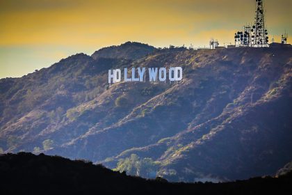 Le Hollywood Sign sur les collines de Los Angeles