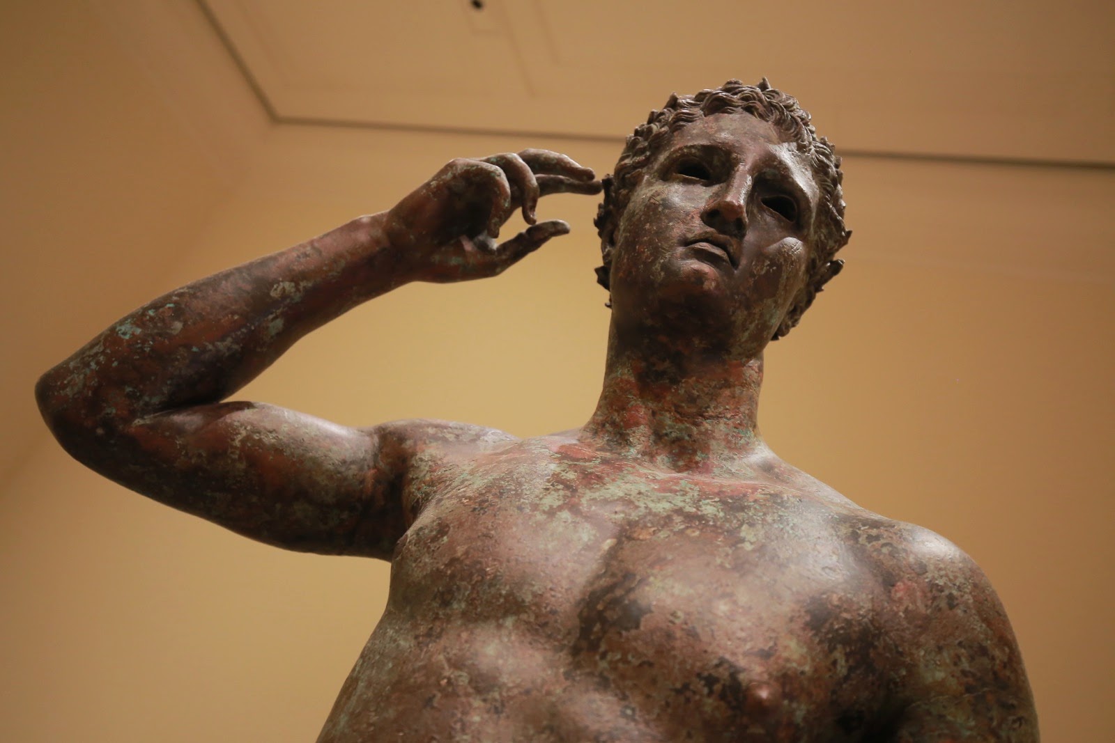 Une statue antique en bronze à la Getty Villa