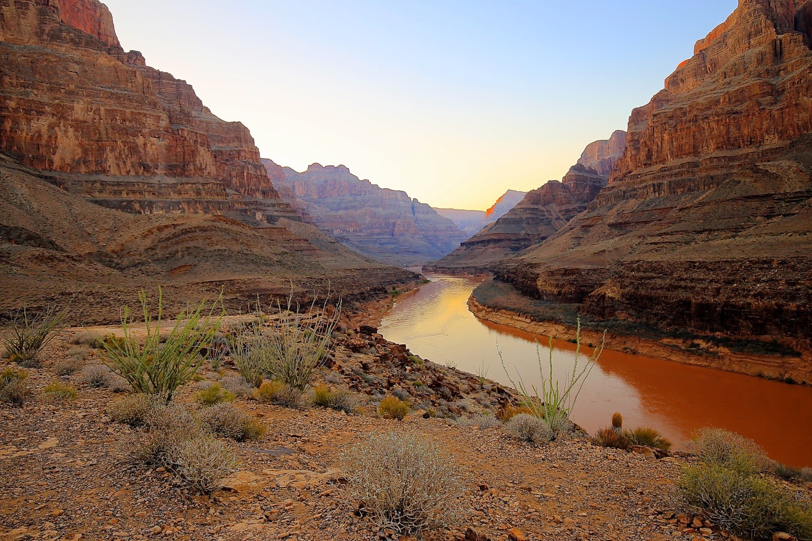 La rivière Colorado au fond du Grand Canyon