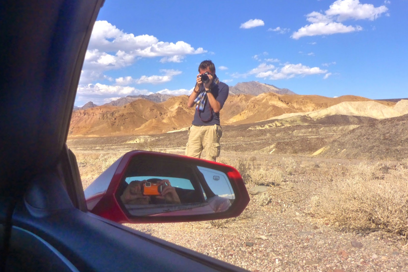 Photographe dans le rétroviseur