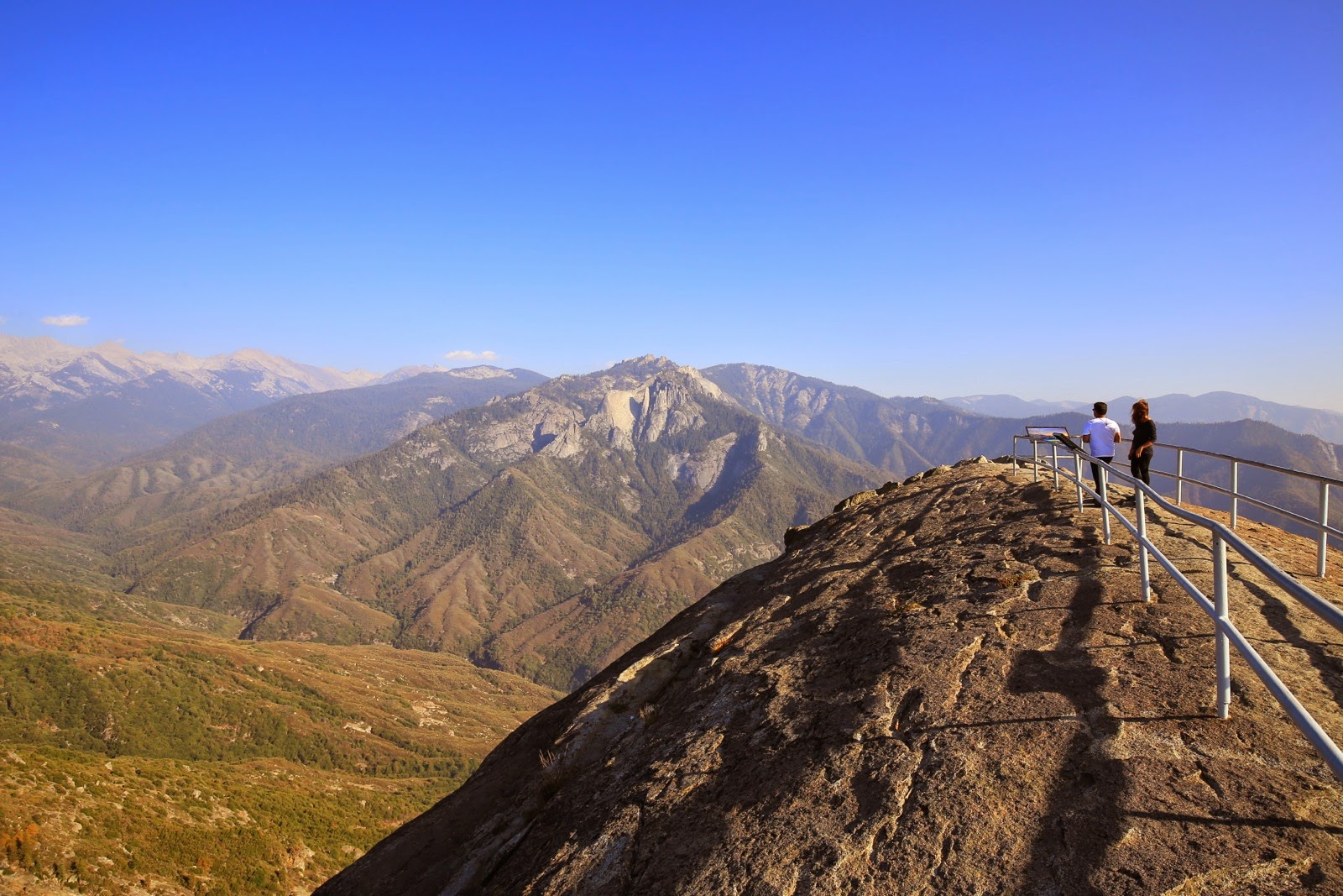 Le sommet de Moro Rock et sa rampe