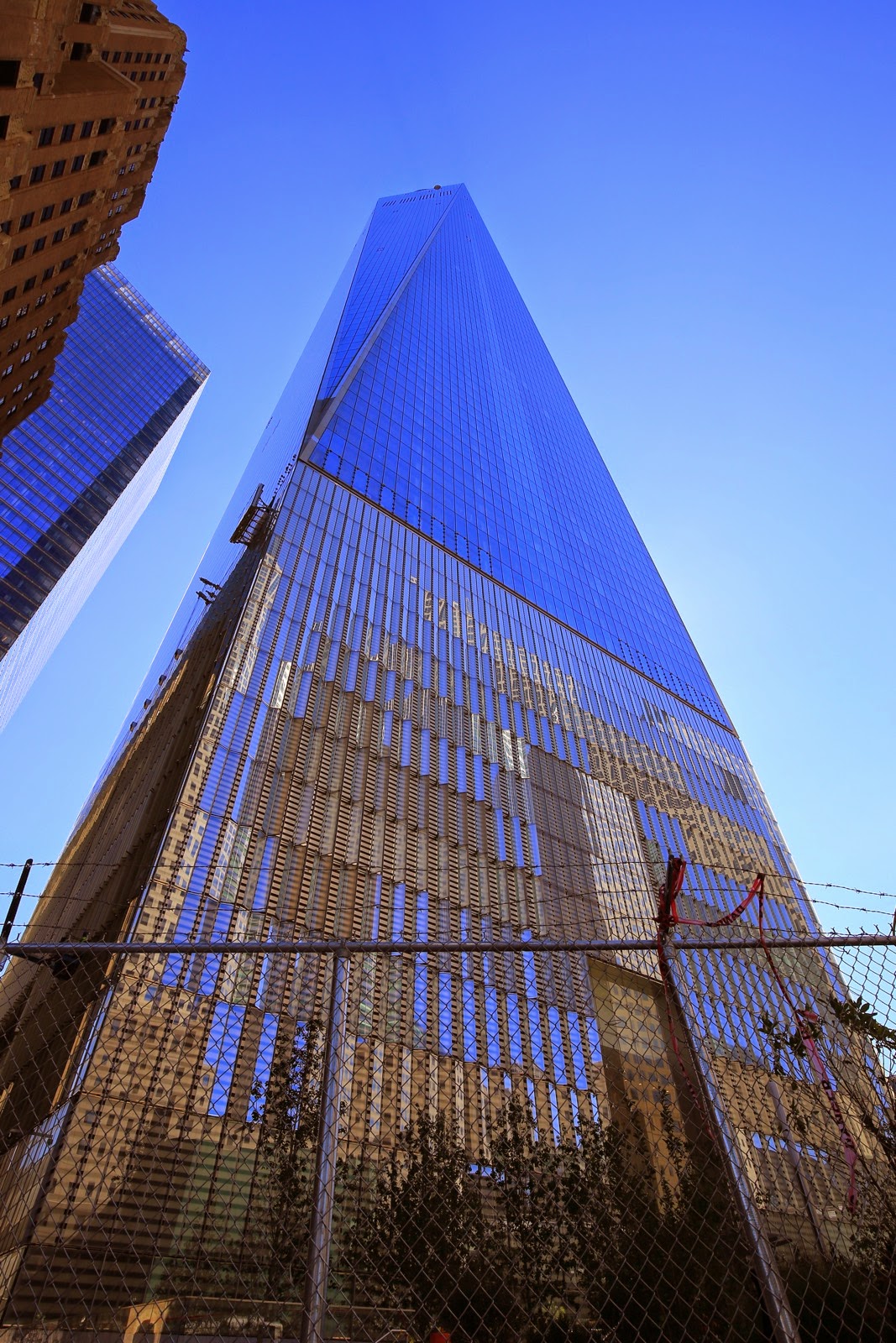 La façade de verre du One World Trade Center