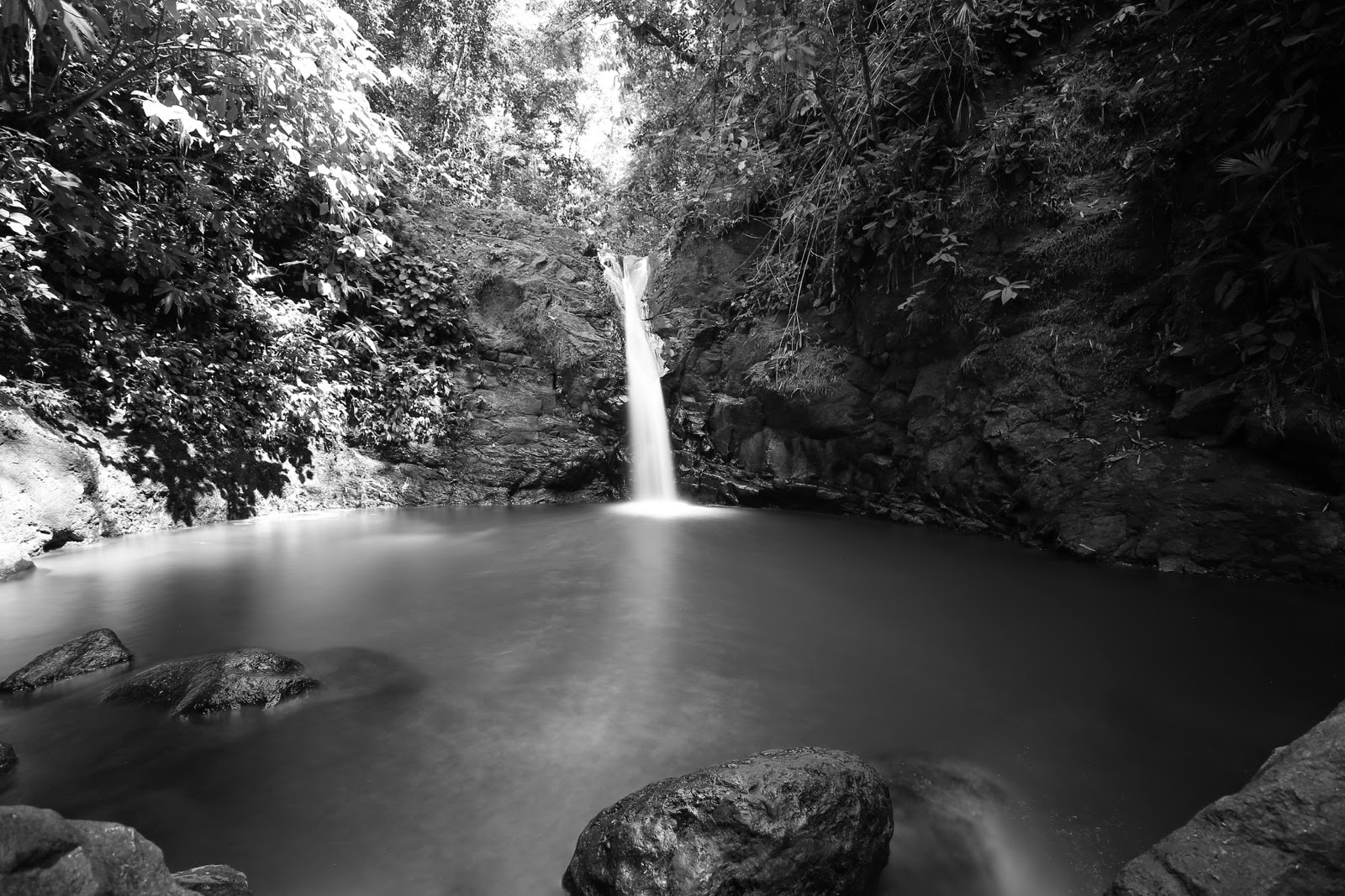 La cascade d’Uvita en noir et blanc