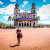 Devant l’ancienne cathédrale de Managua