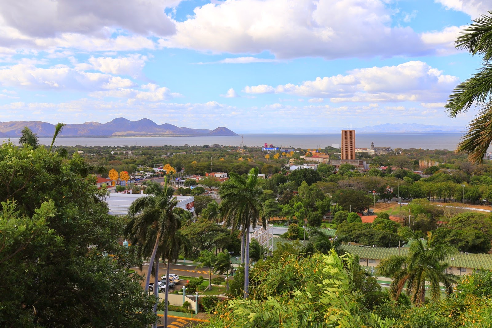 Vue sur Managua depuis la colline de Tiscapa