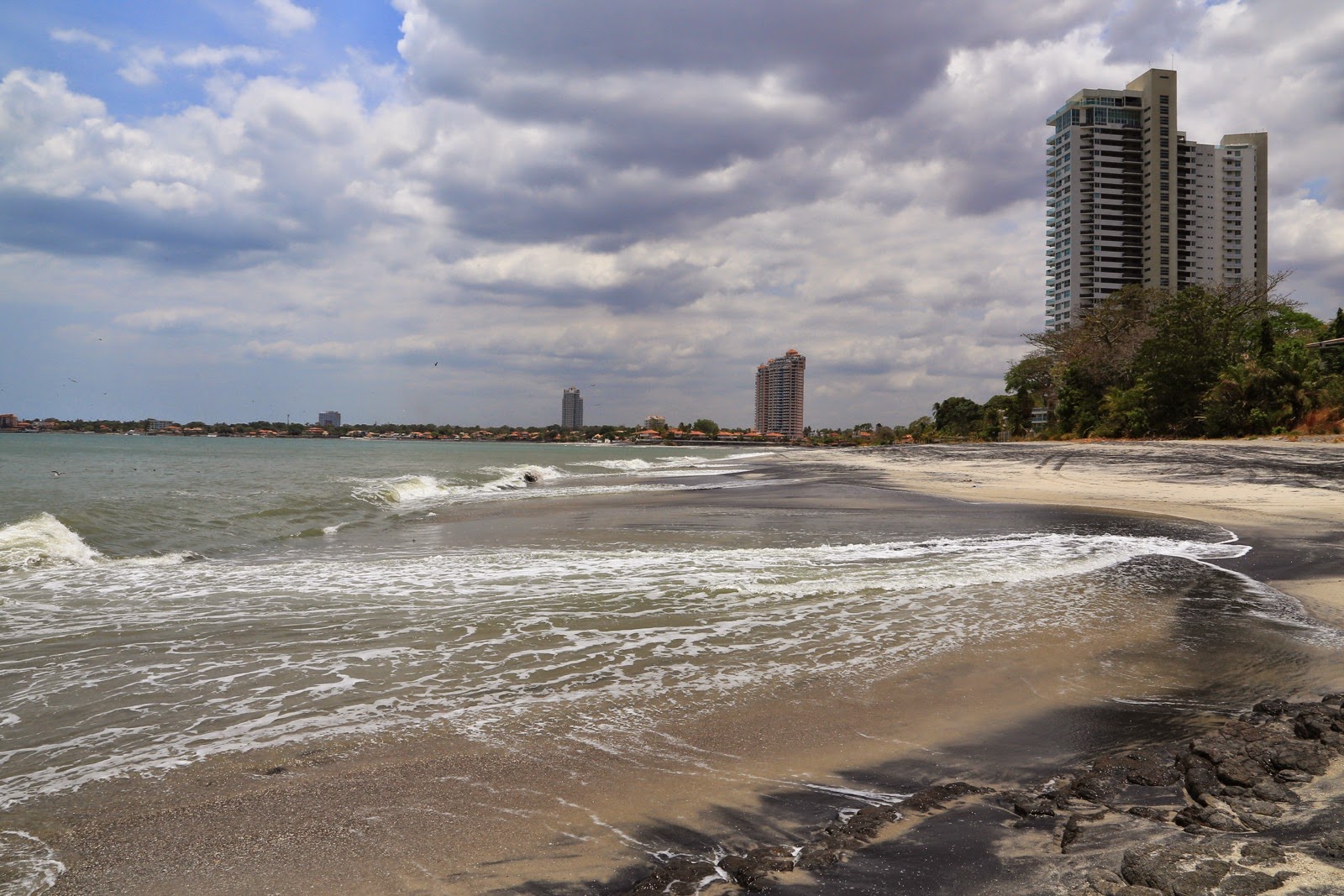 Tours résidentielles en bord de plage au Panama