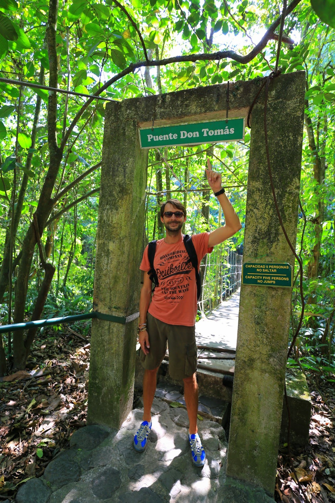 Sur le sentier de la cascade
