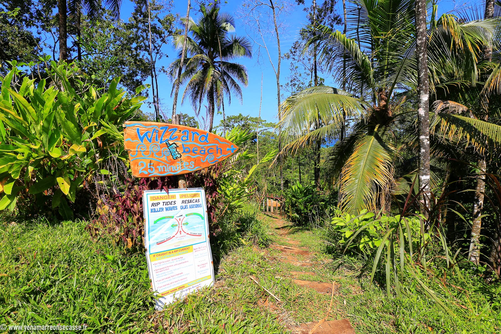 Panneau du sentier vers Wizard Beach