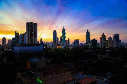 Skyline de Panama City au lever du soleil