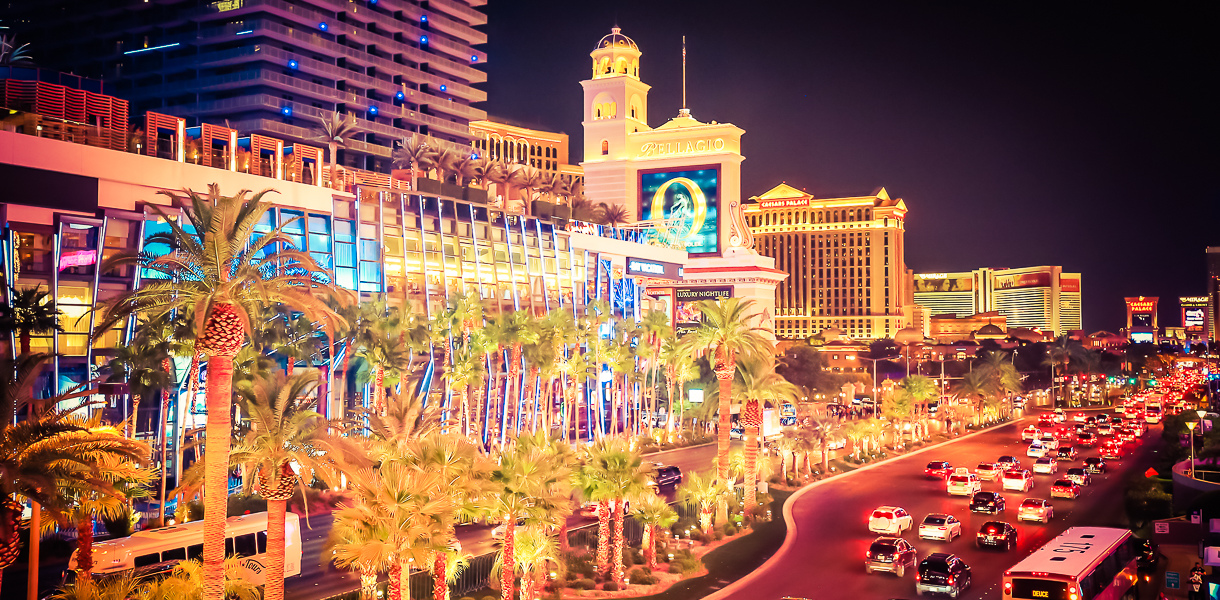 Le Strip de Las Vegas et ses casinos illuminés la nuit