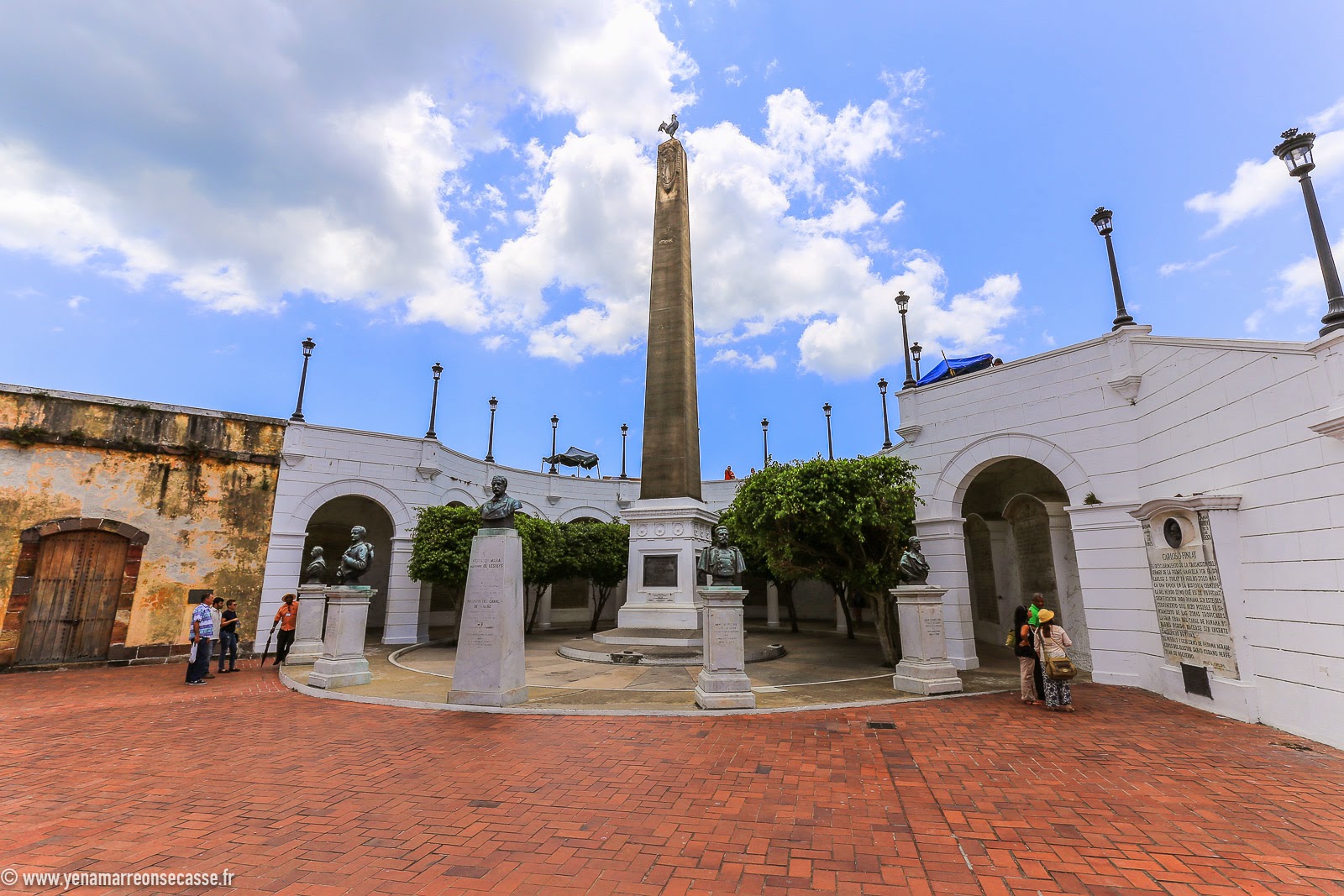 Obélisque de la Plaza de Francia