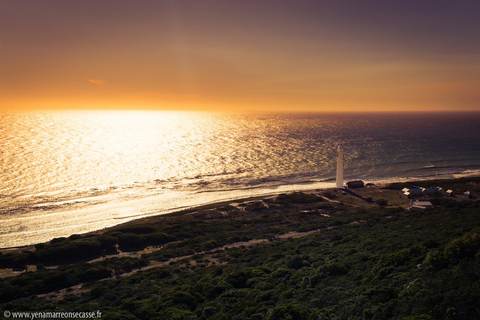 Coucher de soleil sur le phare de Kommetjie
