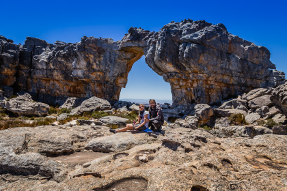 Sous l’arche de Wolfberg, dans le Cederberg