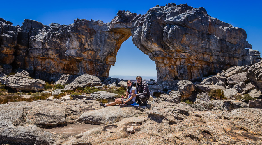 Sous l’arche de Wolfberg, dans le Cederberg