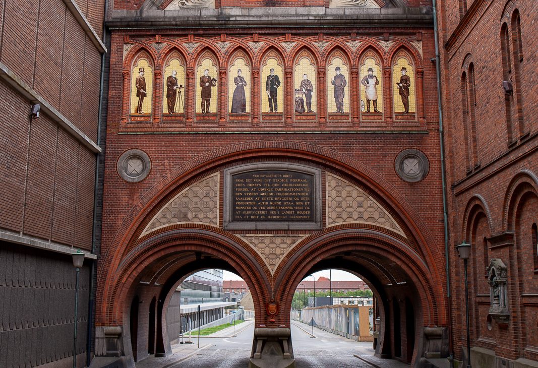 Arches et mosaïques de l’ancienne brasserie Carlsberg