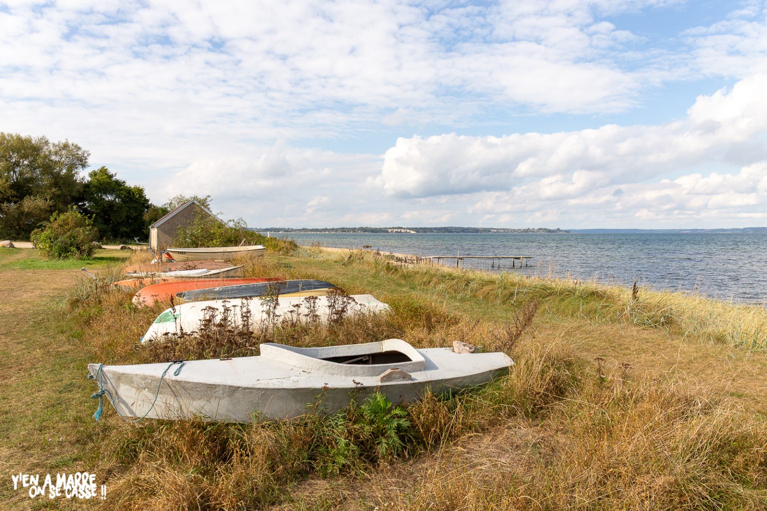 Barque échouée sur la rive face à l’Øresund