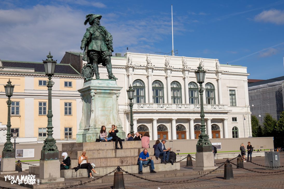 La statue de Gustav II Adolf sur Gustaf Adolfs torg