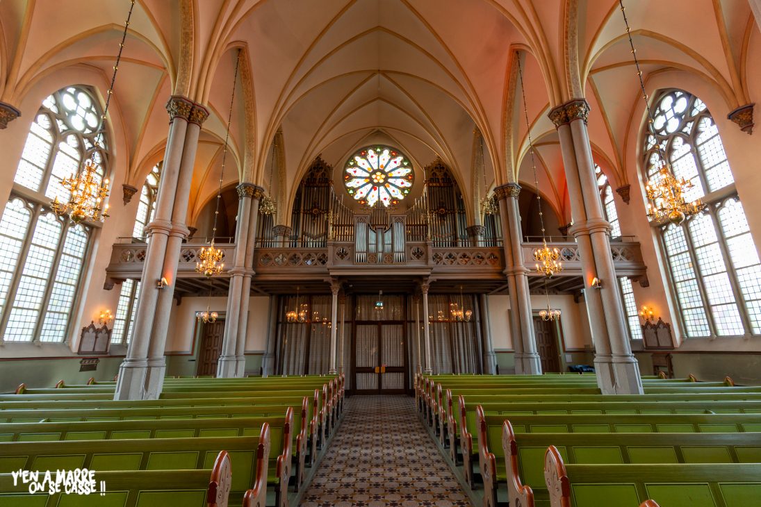 L’orgue et la rosace de l’église néogothique